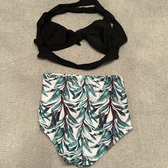 Bikini set, size medium - Picture 2 of 3